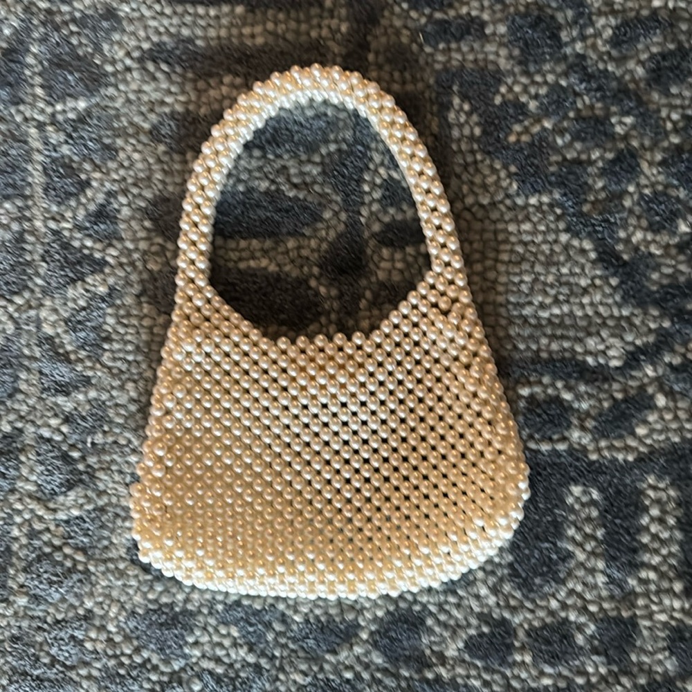 Pearl purse